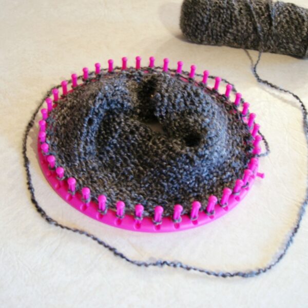 Beginner's Loom-Knit Cowl - Happy Hour Projects