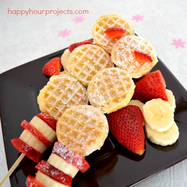 Getting Ready For Disney's FROZEN with Eggo Minis Snowman Waffle Kabobs at www.happyhourprojects.com #shop #FROZENFun
