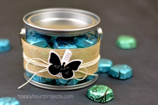 "I Promise" Mother's Day Gift Bucket with Dove Dark Chocolate Promises at www.happyhourprojects.com