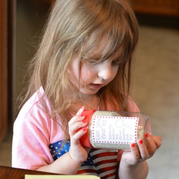 DIY Busy Jar - Search and Find Kids' Activity at www.happyhourprojects.com