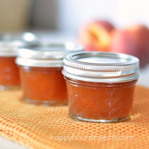 Pectin Free Peach Jam with 3 Ingredients at www.happyhourprojects.com