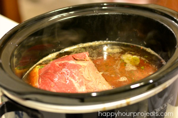 Slow Cooker Italian Beef at www.happyhourprojects.com