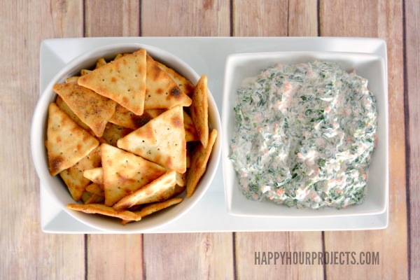 Easy Spinach Dip and Casual Entertaining Tips at www.happyhourprojects.com