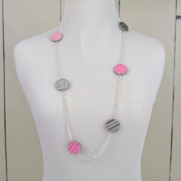 Scrapbook Paper Statement Necklace at www.happyhourprojects.com