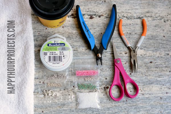 Easy Beaded Ankle Bracelet | Great Beginner's Jewelry Project at www.happyhourprojects.com