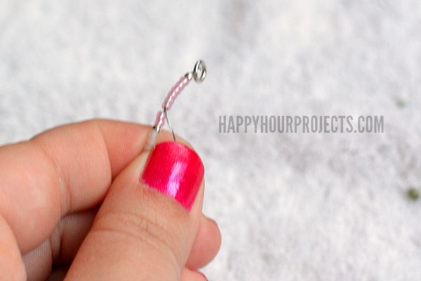 Easy Beaded Ankle Bracelet | Great Beginner's Jewelry Project at www.happyhourprojects.com