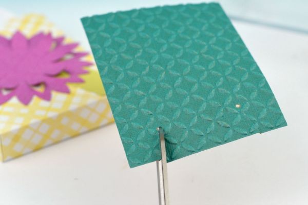 How to Make a Jewelry Gift Box | Easy Die-Cut Project at www.happyhourprojects.com
