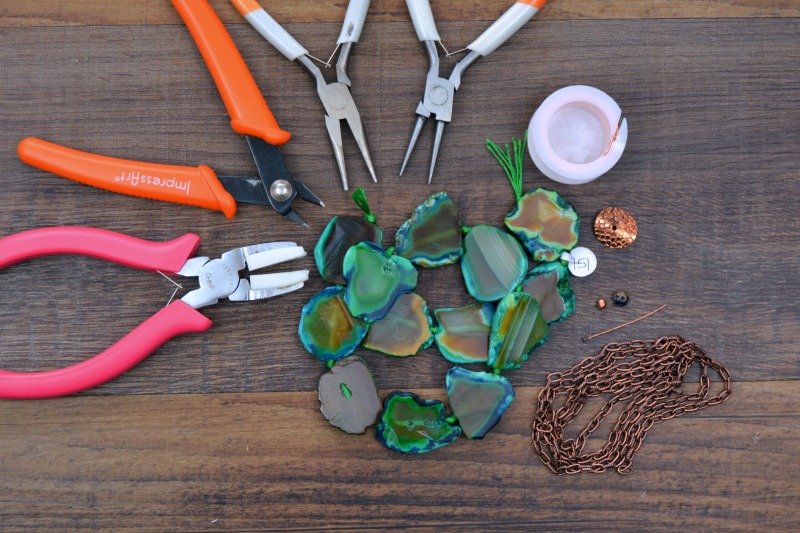 Copper + Agate Gemstone Necklace | Free Tutorial at happyhourprojects.com
