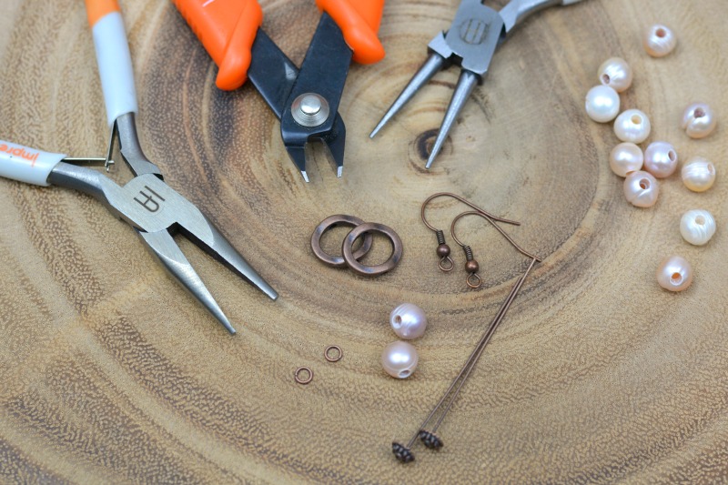 Copper & Pearl DIY Earrings | happyhourprojects.com
